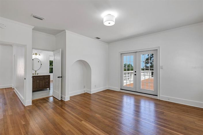 Image No.17-4 Bed Property for sale