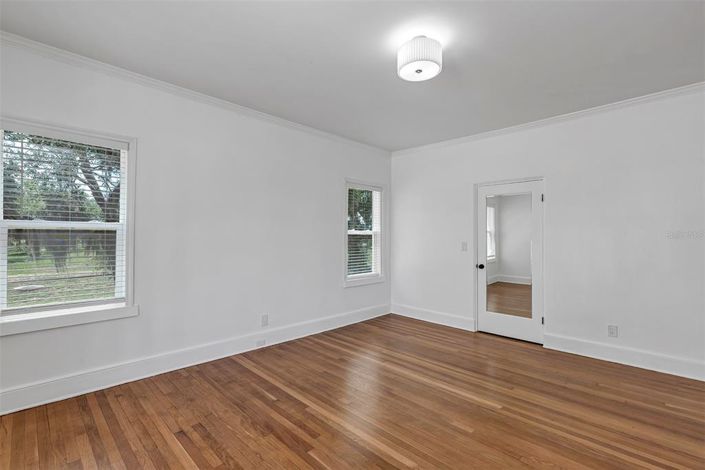 Image No.19-4 Bed Property for sale