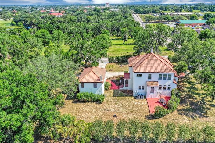 Image No.2-4 Bed Property for sale