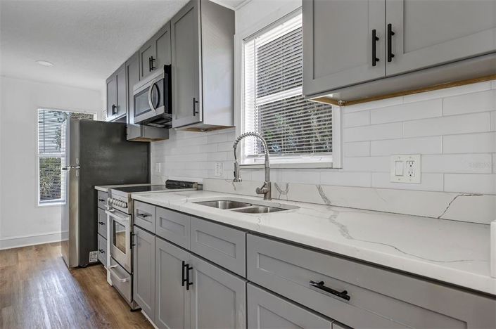 Image No.25-4 Bed Property for sale