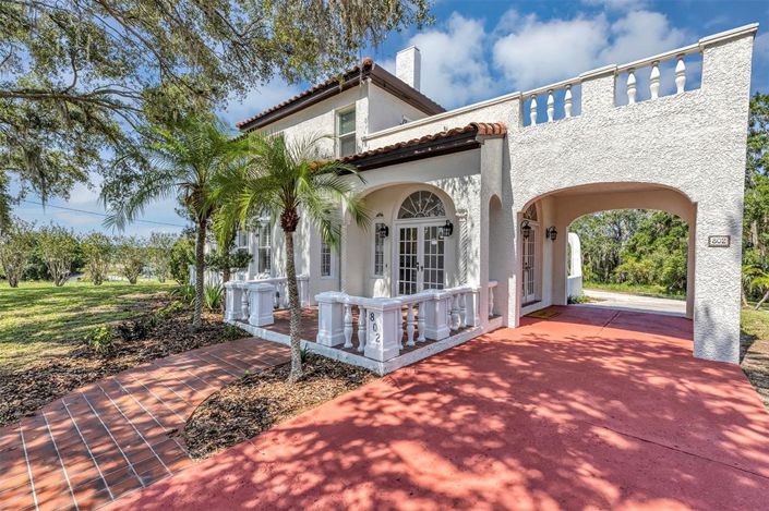 Image No.3-4 Bed Property for sale