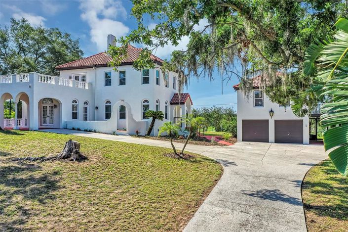 Image No.32-4 Bed Property for sale