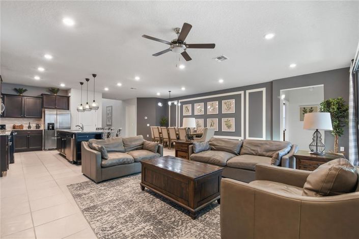 Image No.13-8 Bed Property for sale