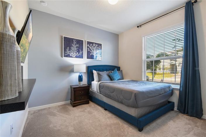 Image No.19-8 Bed Property for sale