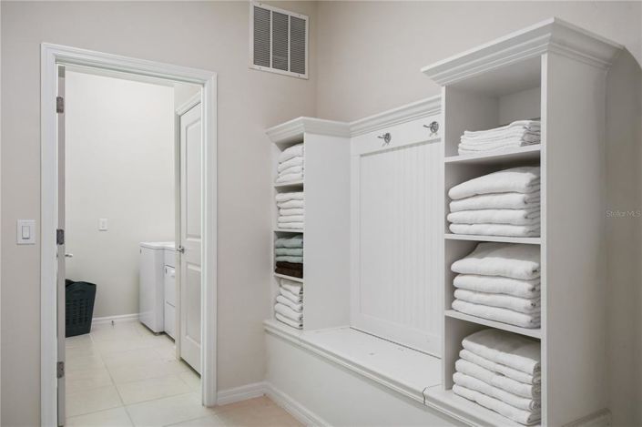 Image No.22-8 Bed Property for sale