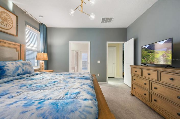 Image No.29-8 Bed Property for sale