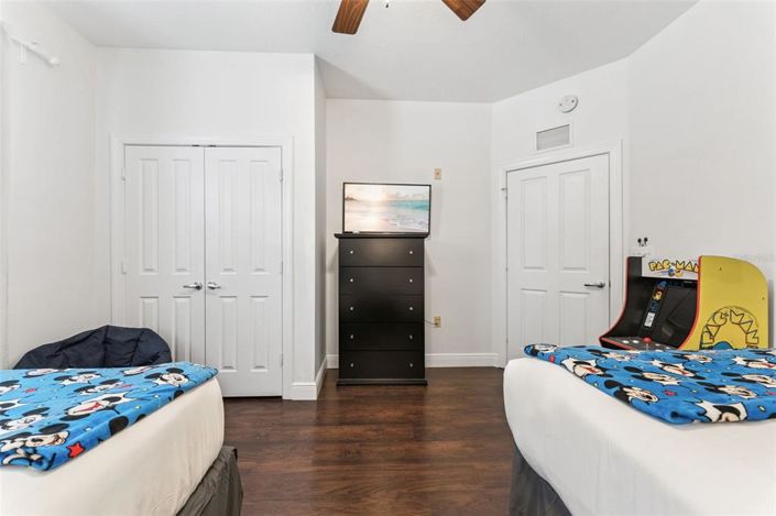 Image No.17-3 Bed Property for sale