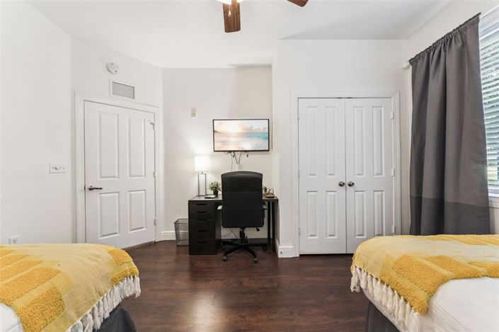 Image No.20-3 Bed Property for sale