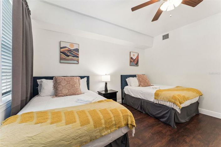 Image No.21-3 Bed Property for sale