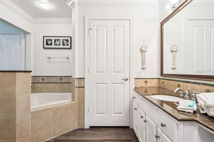 Image No.28-3 Bed Property for sale