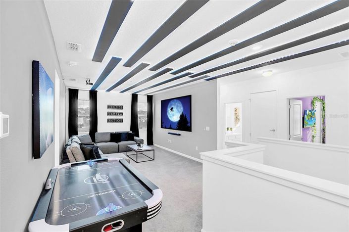 Image No.11-8 Bed Property for sale