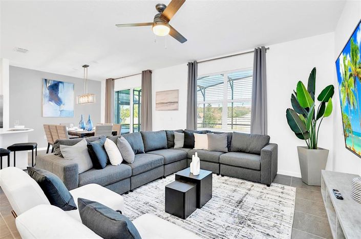 Image No.2-8 Bed Property for sale