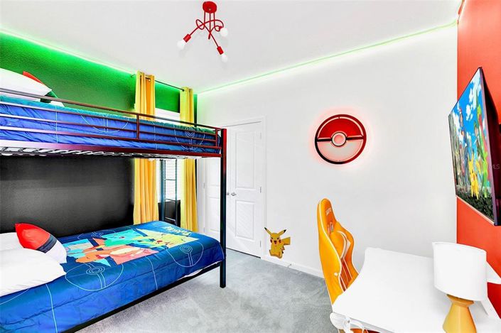 Image No.25-8 Bed Property for sale