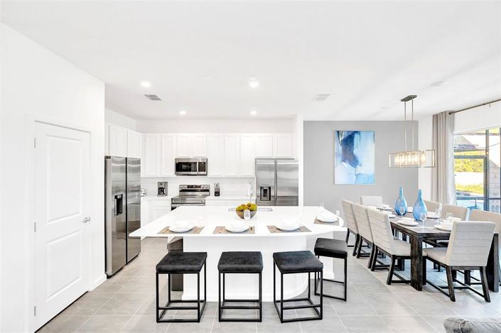 Image No.7-8 Bed Property for sale