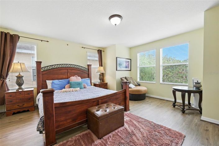 Image No.25-4 Bed Property for sale