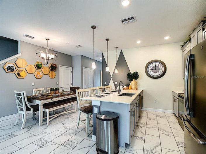 Image No.5-5 Bed Townhouse for sale