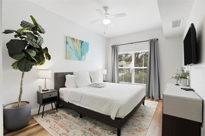 Image No.15-4 Bed Townhouse for sale