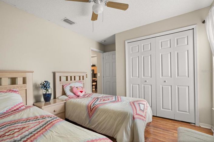 Image No.18-5 Bed Property for sale