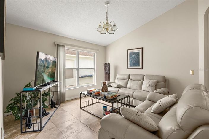 Image No.3-5 Bed Property for sale