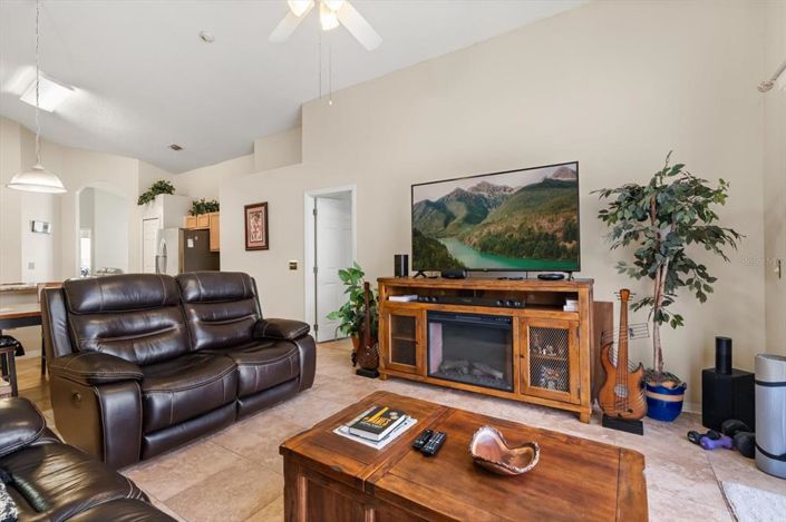 Image No.7-5 Bed Property for sale