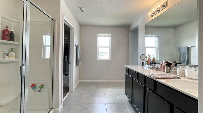 Image No.28-4 Bed Property for sale