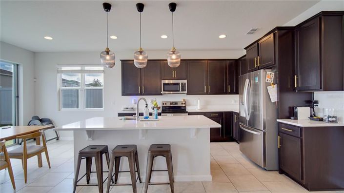 Image No.8-4 Bed Property for sale