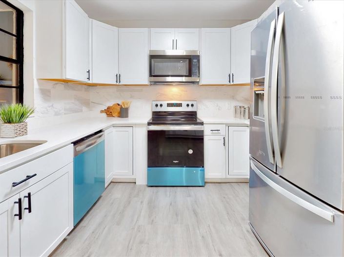 Image No.13-3 Bed Property for sale