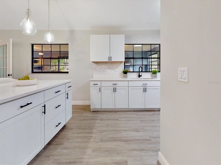 Image No.14-3 Bed Property for sale