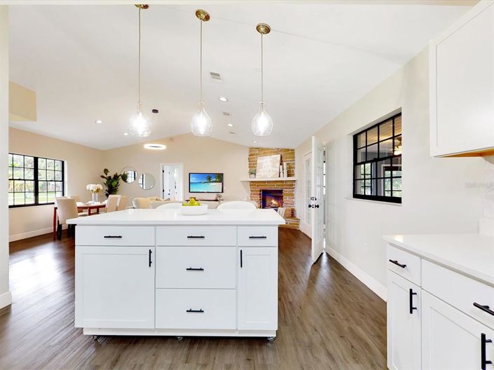 Image No.15-3 Bed Property for sale