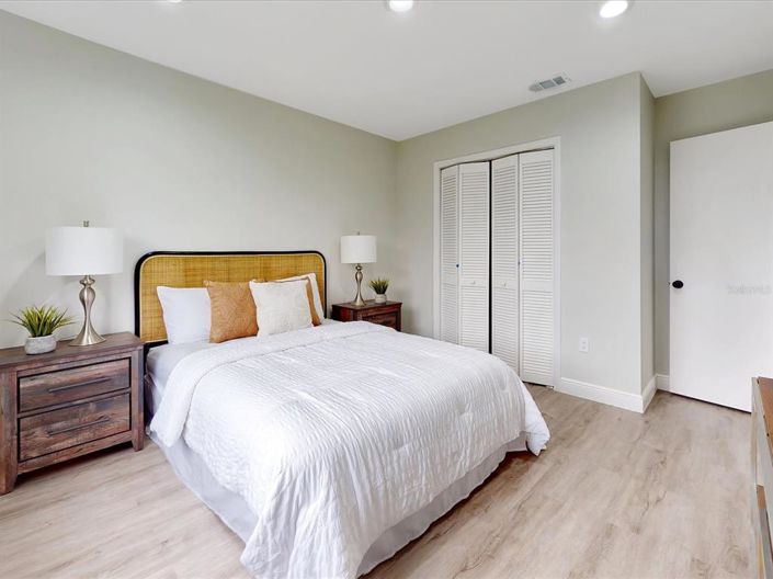 Image No.25-3 Bed Property for sale