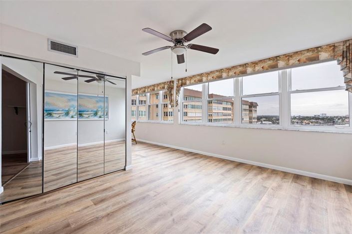 Image No.20-2 Bed Property for sale