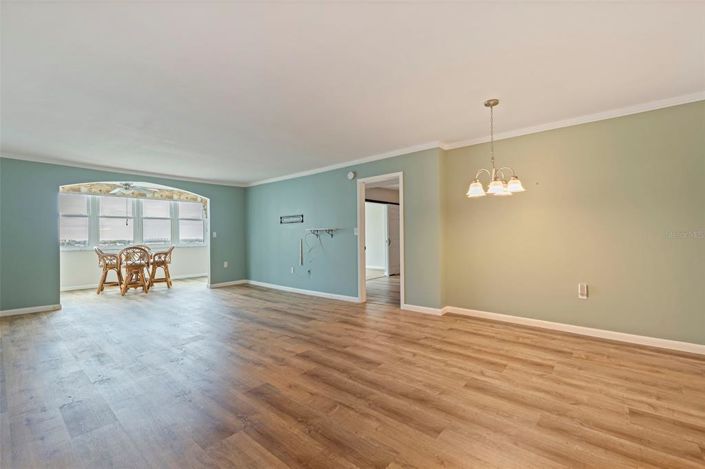 Image No.21-2 Bed Property for sale