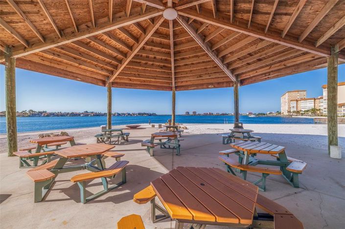 Image No.35-2 Bed Property for sale