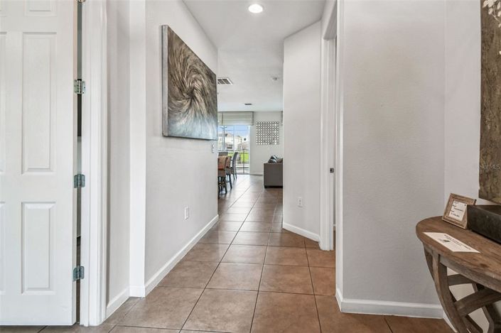 Image No.10-7 Bed Property for sale