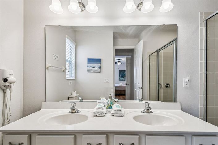 Image No.22-7 Bed Property for sale