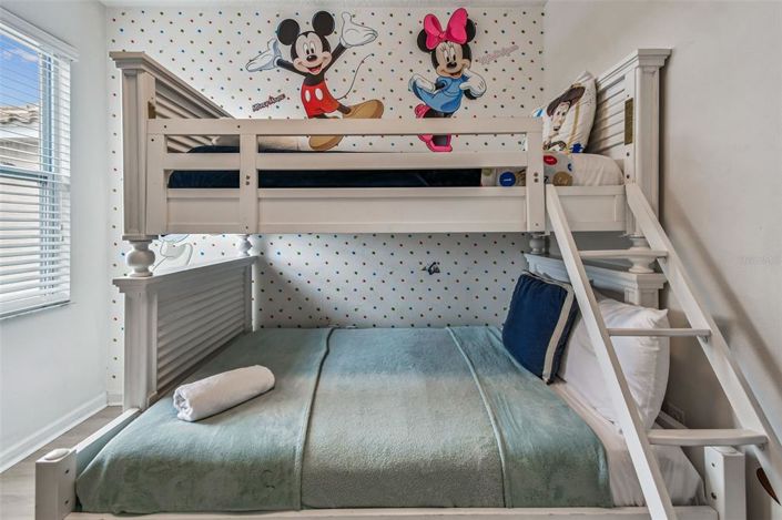 Image No.29-7 Bed Property for sale