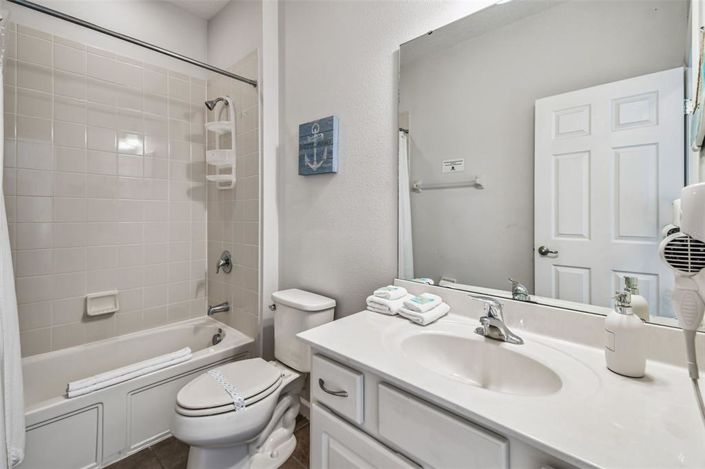 Image No.31-7 Bed Property for sale