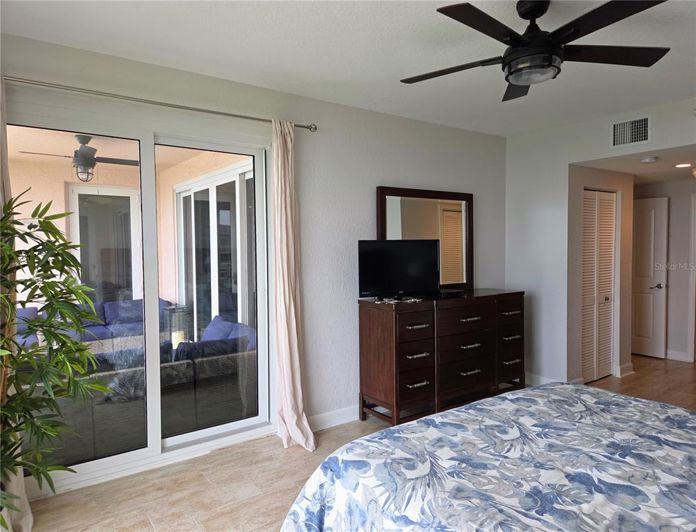 Image No.22-2 Bed Property for sale