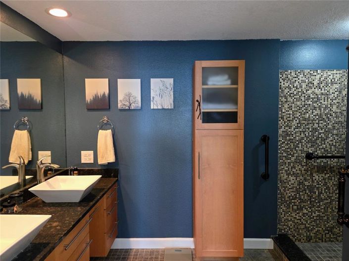 Image No.24-2 Bed Property for sale