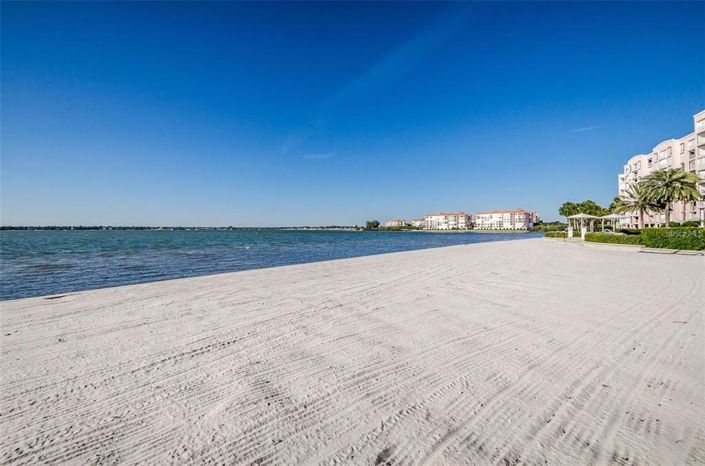 Image No.44-2 Bed Property for sale