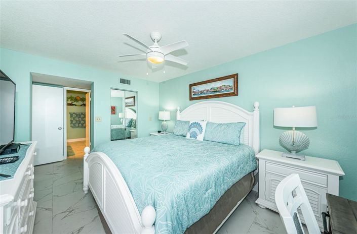 Image No.18-2 Bed Property for sale