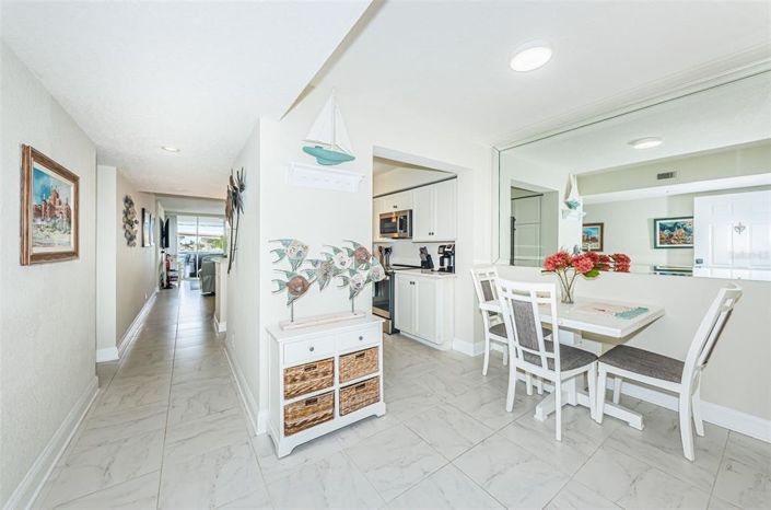 Image No.4-2 Bed Property for sale