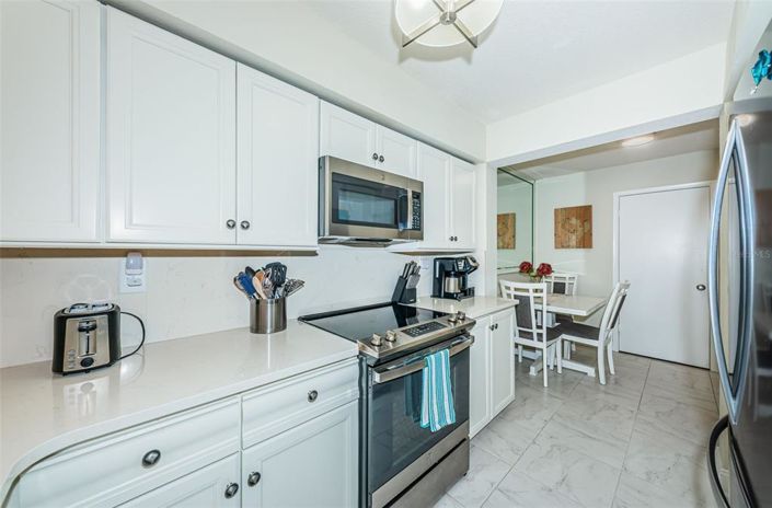 Image No.6-2 Bed Property for sale