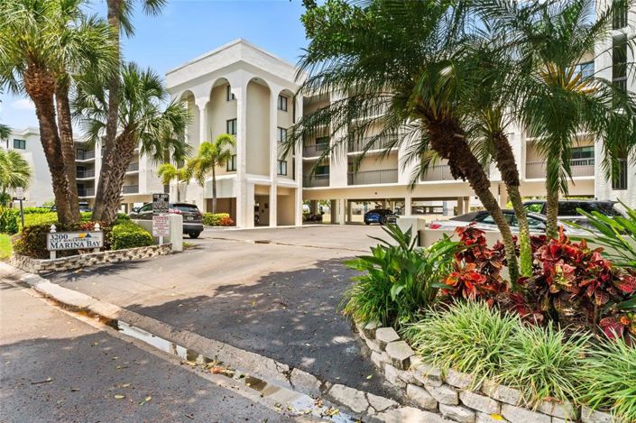 Image No.36-3 Bed Property for sale