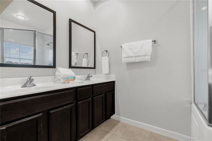 Image No.14-2 Bed Townhouse for sale