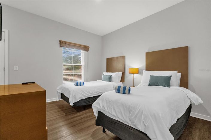 Image No.16-2 Bed Townhouse for sale