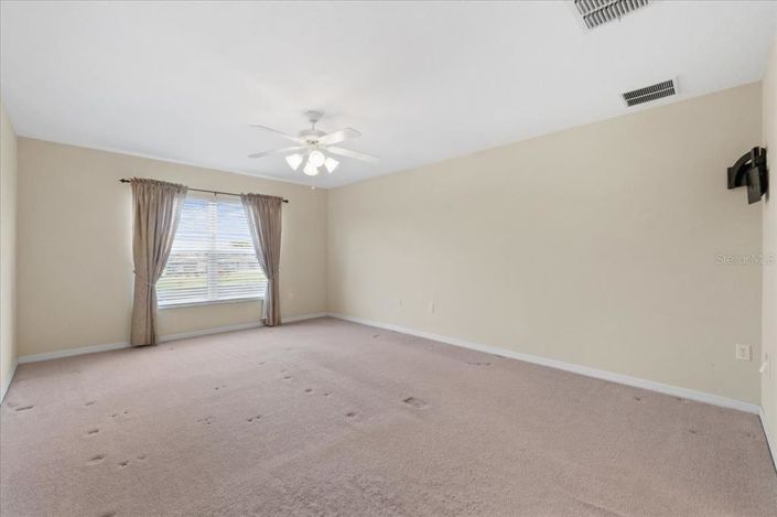 Image No.28-5 Bed Property for sale