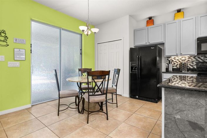 Image No.16-6 Bed Property for sale