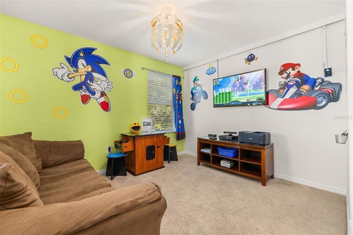 Image No.30-6 Bed Property for sale