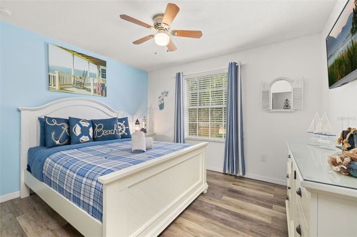 Image No.38-6 Bed Property for sale